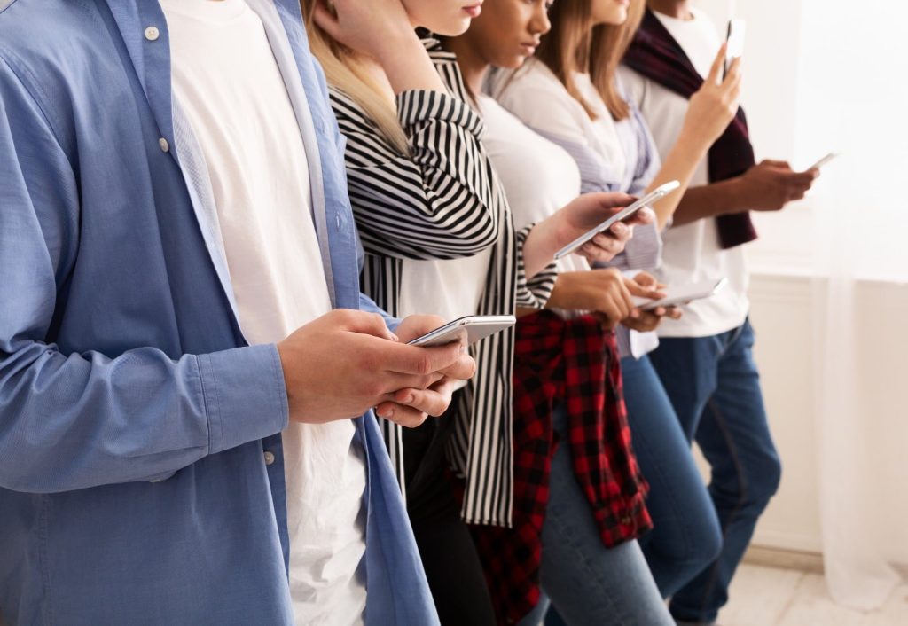 persone sui social